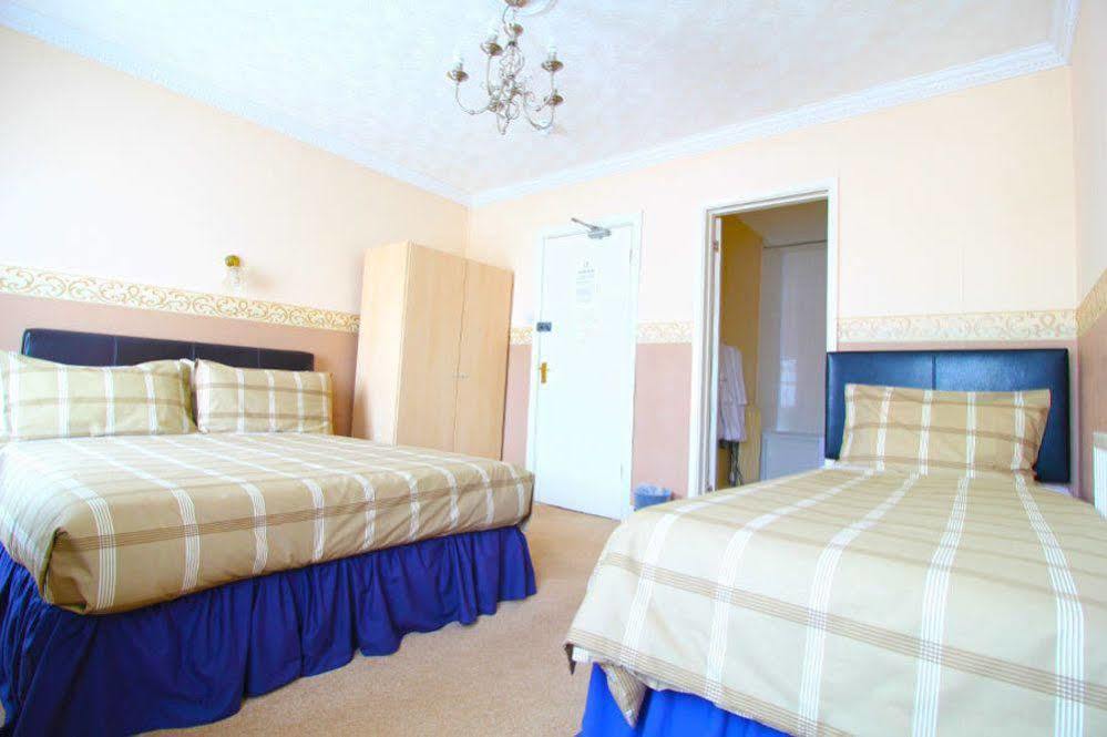 The Columbia Hotel Wellingborough Exterior foto