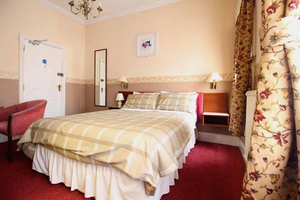 The Columbia Hotel Wellingborough Exterior foto